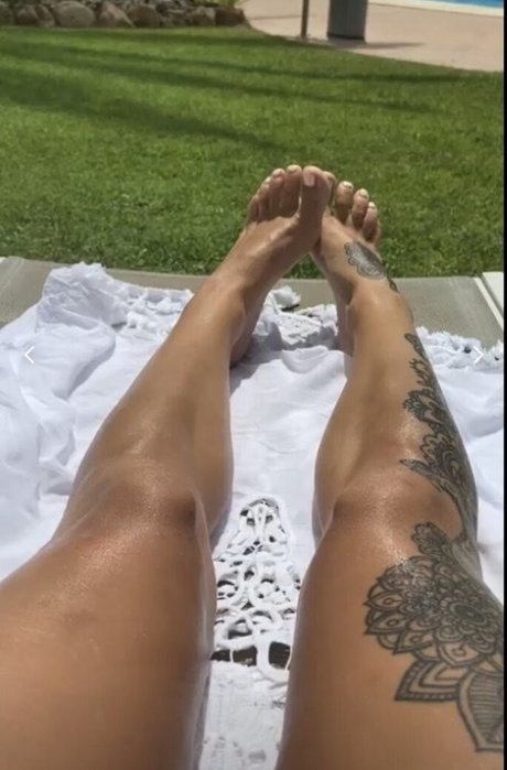 Chantelle Connelly onlyfans public photos