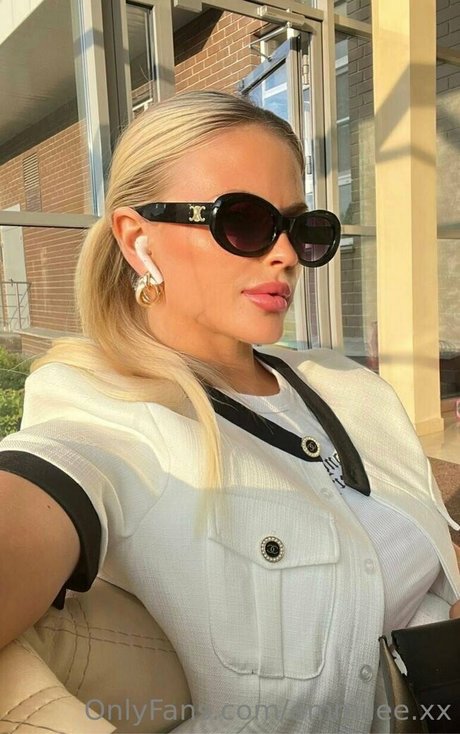 emmilee xx onlyfans porn leak