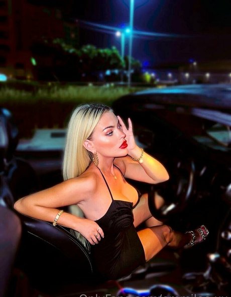 emmilee xx onlyfans xxx