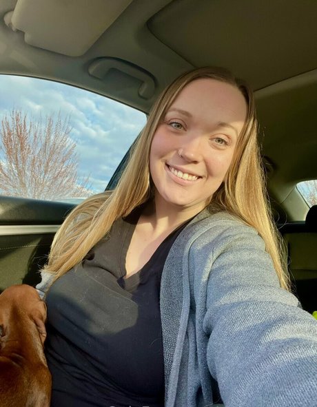 curvycutiexo onlyfans nude tits