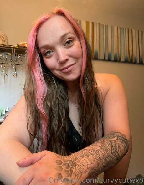 curvycutiexo onlyfans x