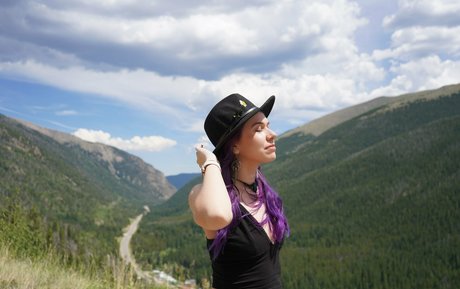 lolaxsparks onlyfans nide