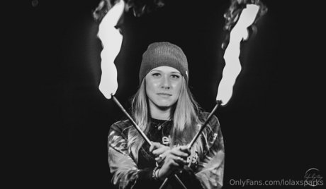 lolaxsparks onlyfans leak fuck