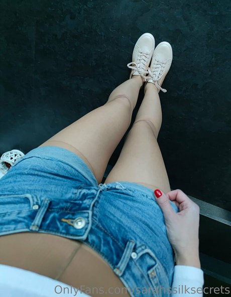 sarahssilksecrets on onlyfans