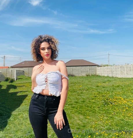 melanianew onlyfans content type