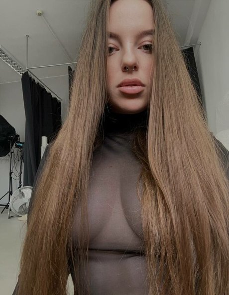 anna nyzovaya onlyfans pics