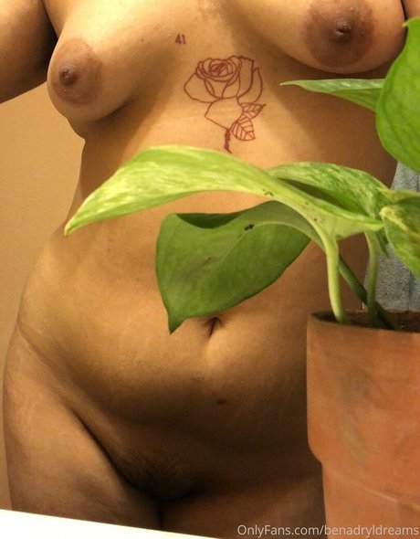 benadryldreams onlyfans nude tits