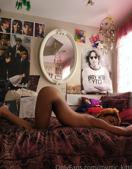 xsexy sadiex onlyfans model images