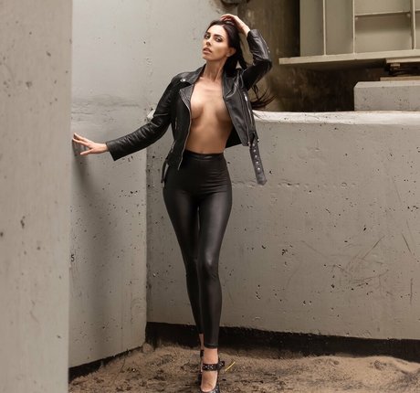 Miss Electric onlyfans nude pics