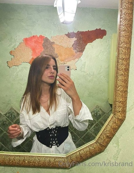 krisblow onlyfans boobs