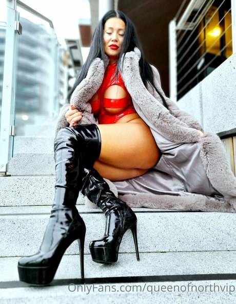 queenofnorthvip nudes only fans