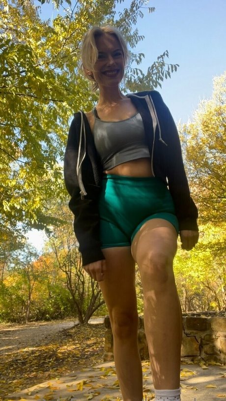 lilmisslindsey onlyfans topless