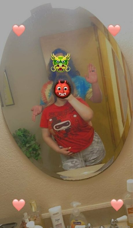 smoll n sweet 2k2 onlyfans pic