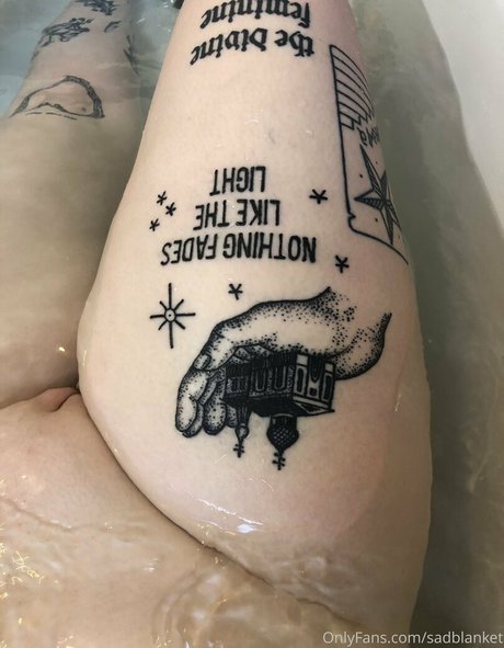 arianalgrande onlyfans nude content