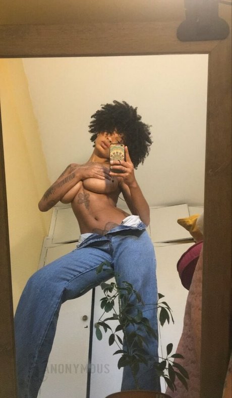 Molive onlyfans images