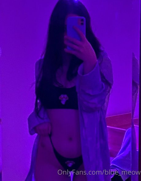 blue meow naked onlyfans pics