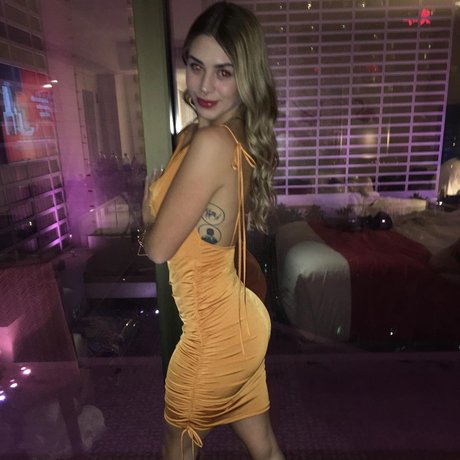 Emmily Mello onlyfans naked