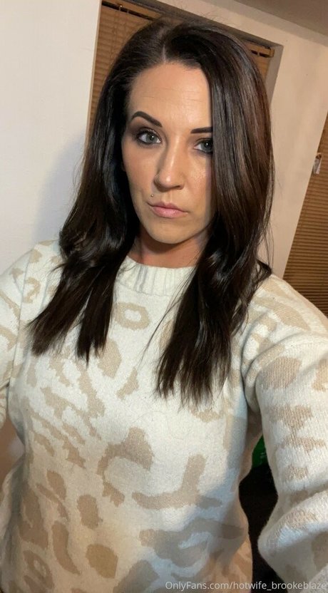 hotwife brookeblaze onlyfans leaked pics
