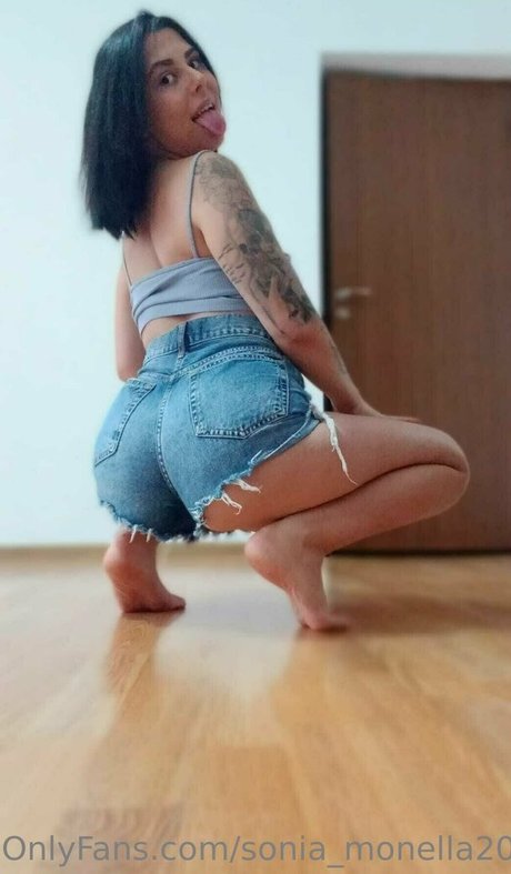 sonia monella20 onlyfans leakd