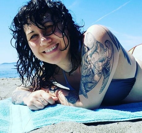 Holly Conrad nude leak onlyfans