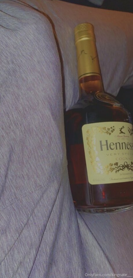 kingnate___ onlyfans nude pics