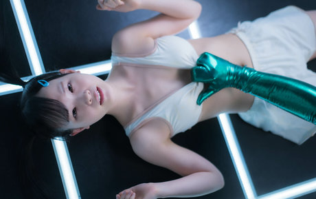 Lala Kudo onlyfans strip tease