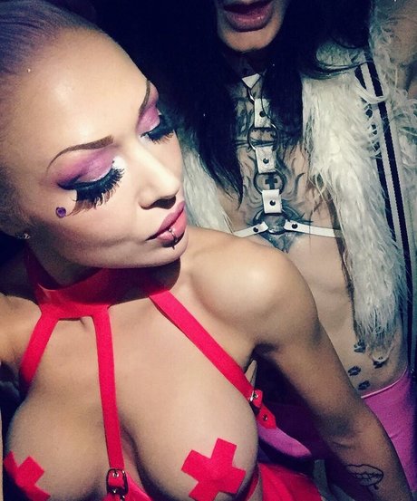 My Little Vronie onlyfans nide