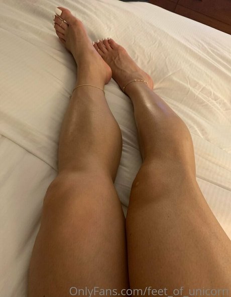 feet of unicorn onlyfans model