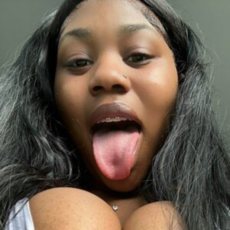 skiessneakpeak onlyfans fotos