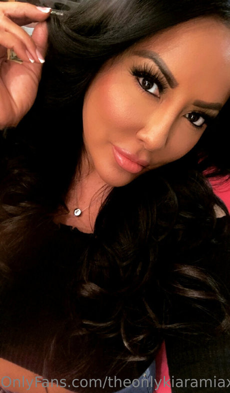 theonlykiaramiaxxx onlyfans nude photos