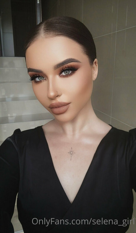 selena girl Profile pic