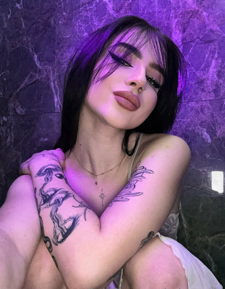 selena girl onlyfans free