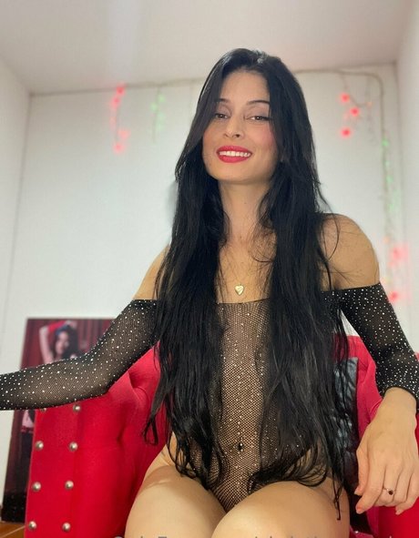 christinecaprice onlyfans explicit content