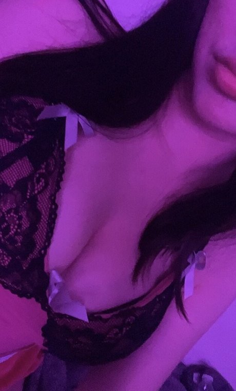 iloveglitt3r onlyfans joi