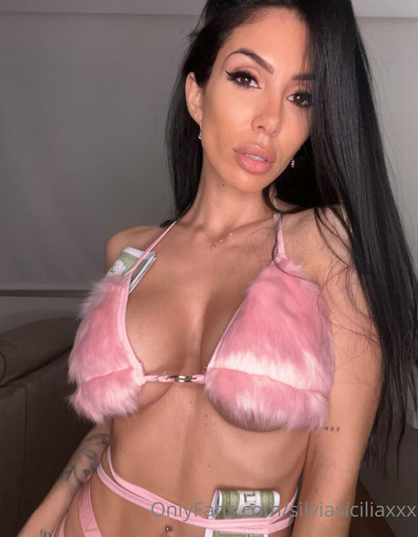 silviasiciliaxxx onlyfans leak naked