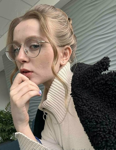 lustful modest onlyfans star