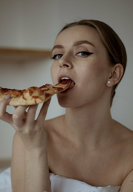 lustful modest onlyfans photos