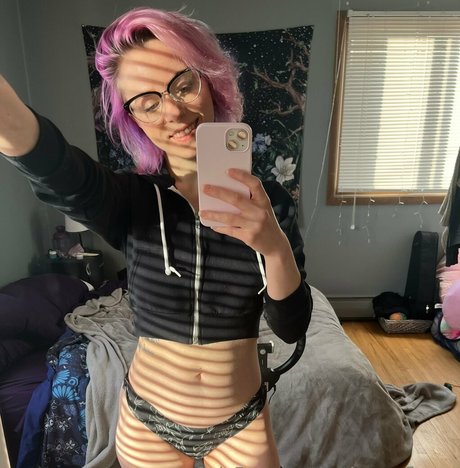 melmoonflower onlyfans lean