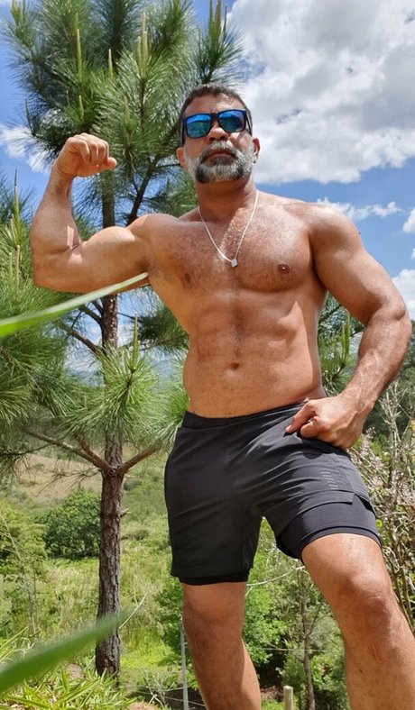 jorginhokarioka21 onlyfans naked pics