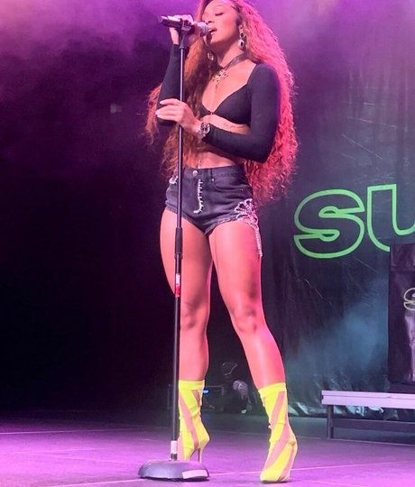 Jilly Anais onlyfans archive