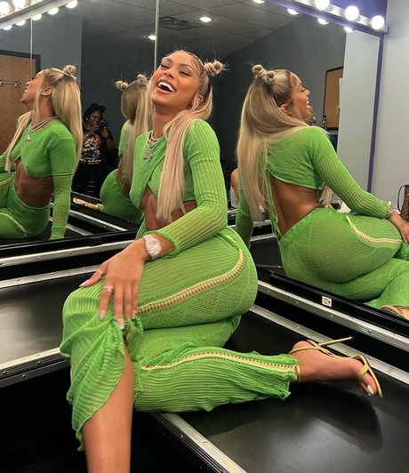 Jilly Anais only fans