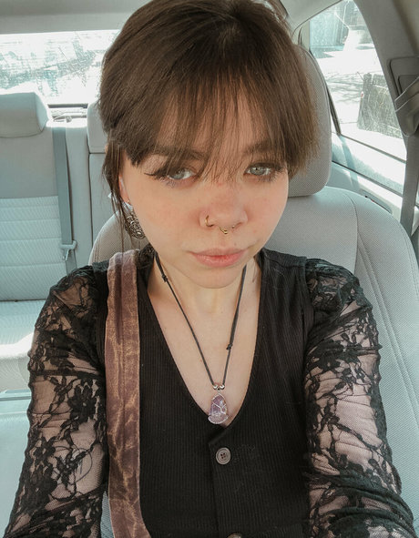 nikkiinatural only fans leak porn