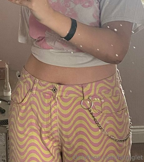 pr3ttyp1ggy nsfw onlyfans