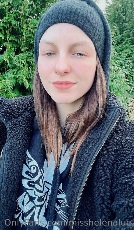 misshelenalue onlyfans nude leaks