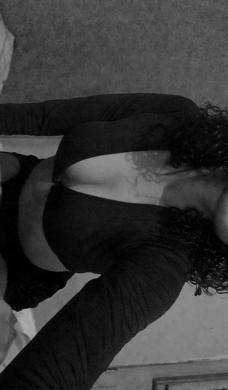 Sah Santtos_ onlyfans nudes leak