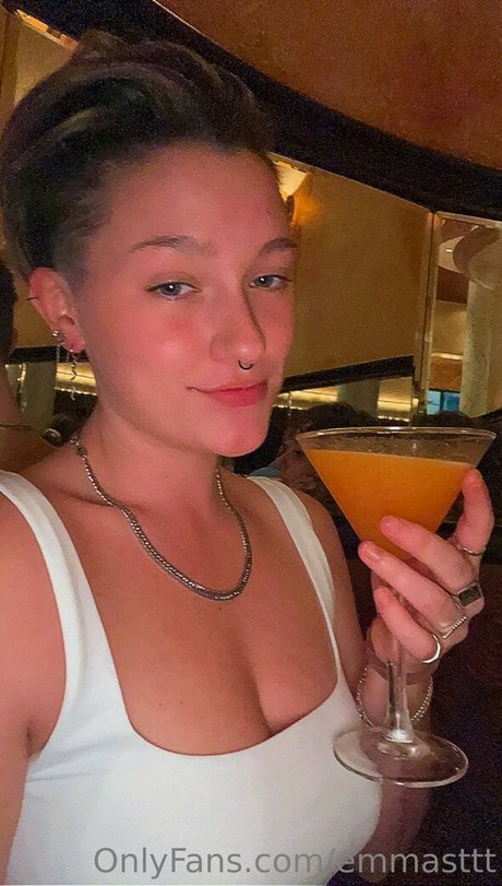 emmasttt nudes onlyfans leak