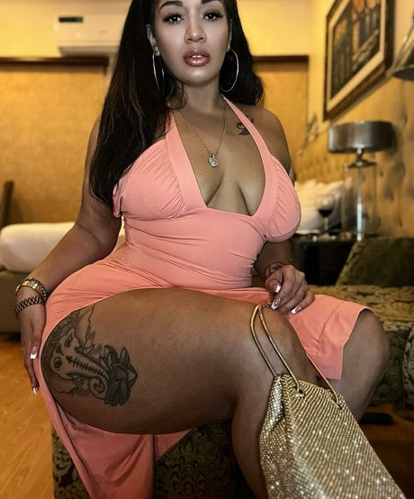 Curvyrb onlyfans picture