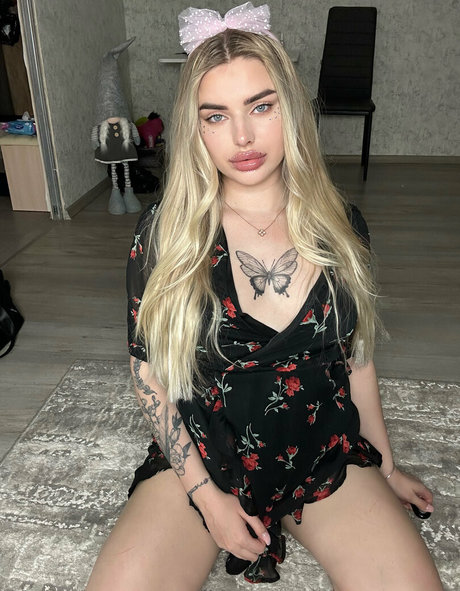 blondyaria only fans