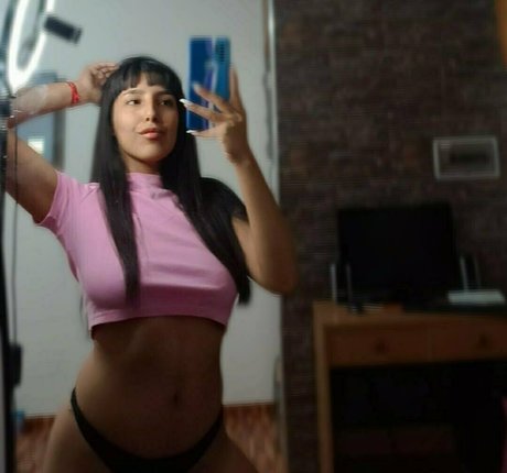 chicalatina11 en onlyfans