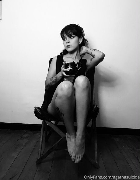 blvckchxrry onlyfans public photos